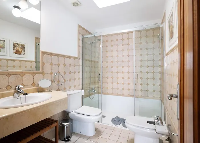 וילה Malvasia 22 *